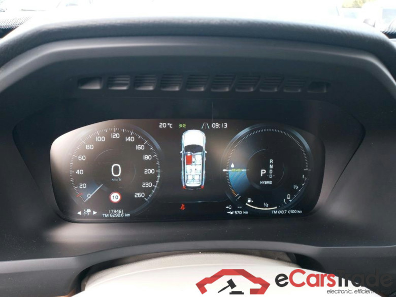VOLVO XC90 / 2019 / 5P / todoterreno 2.0 T8 AWD Recharge Inscription Exp Auto #4
