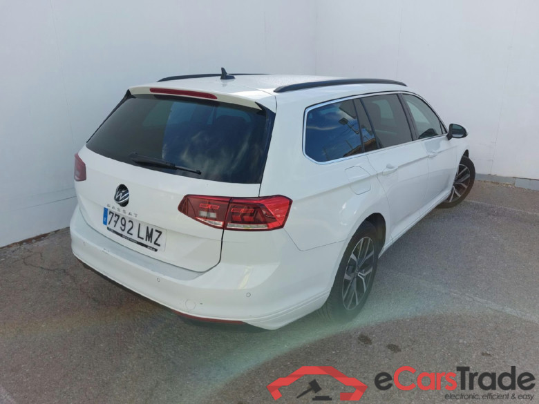 VOLKSWAGEN Passat / 2019 / 5P / familiar Variant Executive 2.0 TDI 110kW DSG #2