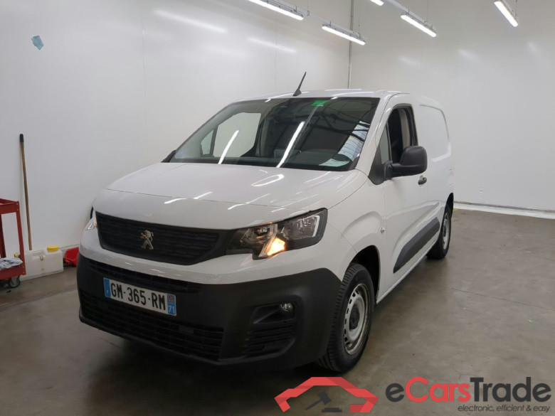 PEUGEOT Partner / 2018 / 4P / Fourgonnette PURETECH 110 S&S STANDARD 650KG PREMIUM