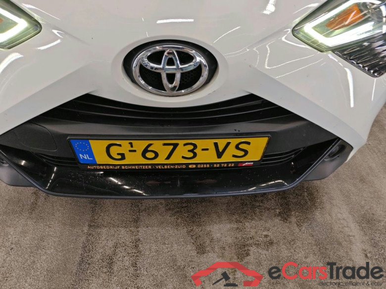 Toyota AYGO 1.0 VVT-i x-play 5d #5