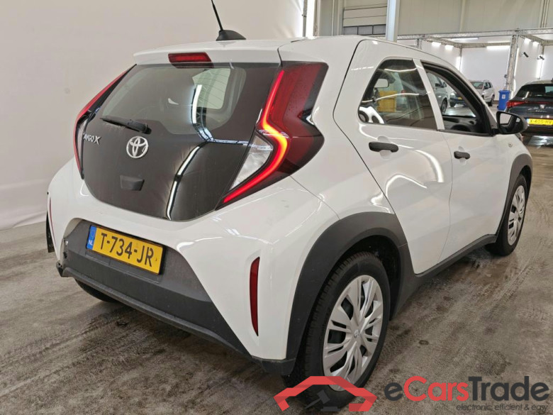 Toyota AYGO X 1.0 VVT-i MT 5d #2