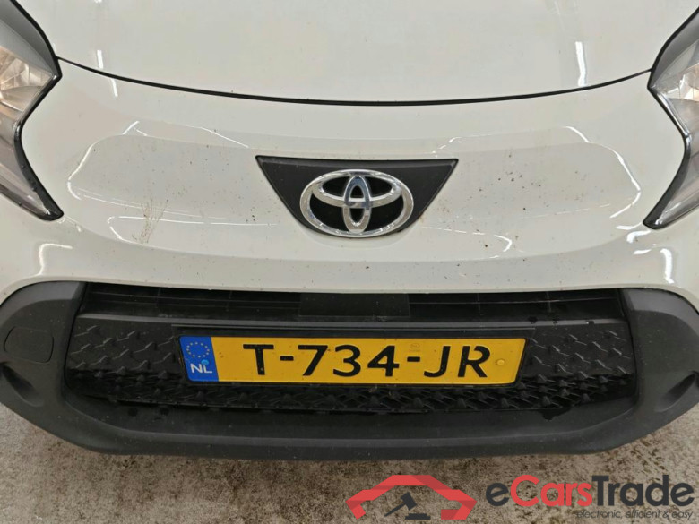 Toyota AYGO X 1.0 VVT-i MT 5d #5