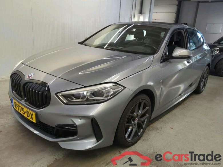 BMW 1-serie 118i Bns Edition #1
