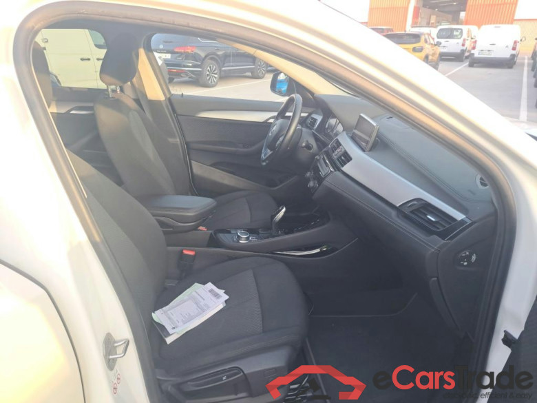 BMW X2 / 2017 / 5P / todoterreno sDrive18d #6