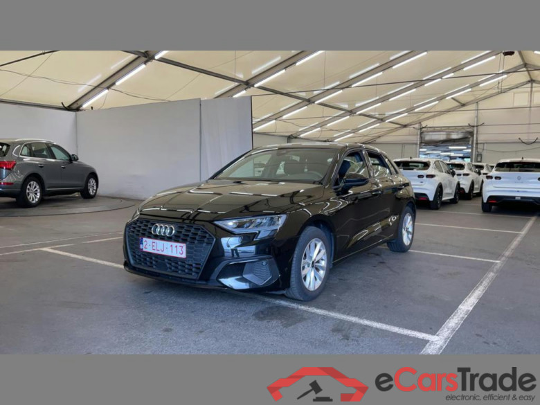 AUDI A3 Sportback 30 TFSI Attraction #1