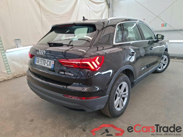 AUDI Q3 / 2018 / 5P / SUV 45 TFSI E 245 S TRONIC BUSINESS LINE #4