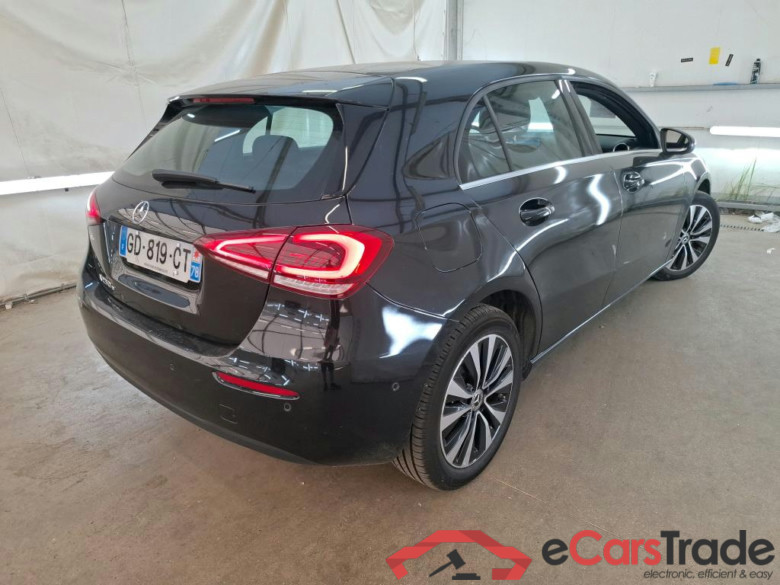 MERCEDES-BENZ Classe A Compact / 2018 / 5P / Berline A 250 e Business Line 8G-DCT #4