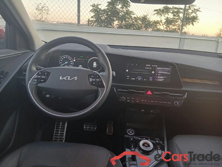 KIA Niro / 2022 / 5P / crossover 1.6 GDi HEV 104kW (141CV) Emotion #3