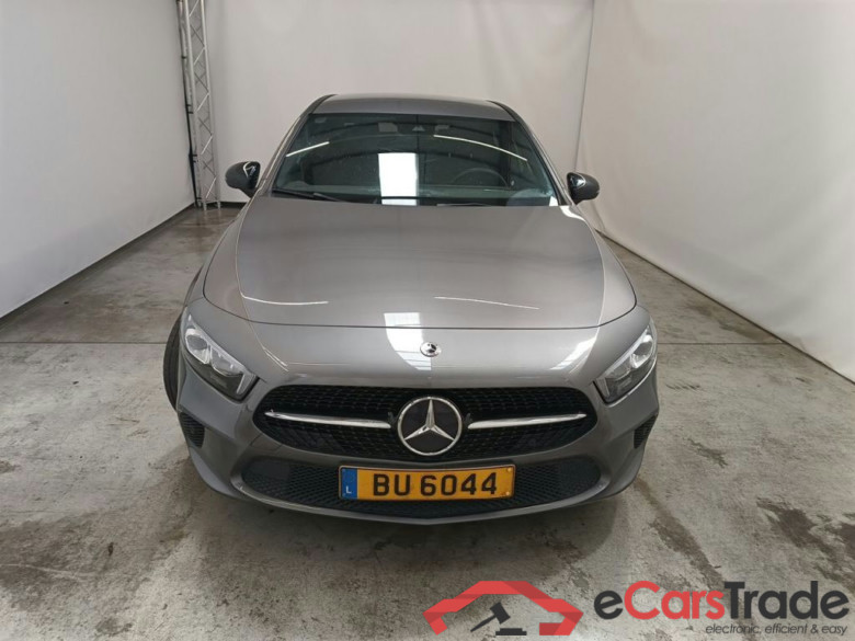 MERCEDES CLASSE A SEDAN DIESEL (V177) A 200 d 150hp Luxury Line 4d #1