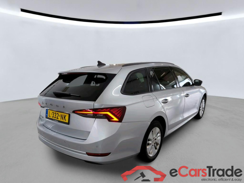 SKODA Octavia Combi 81 kW #5
