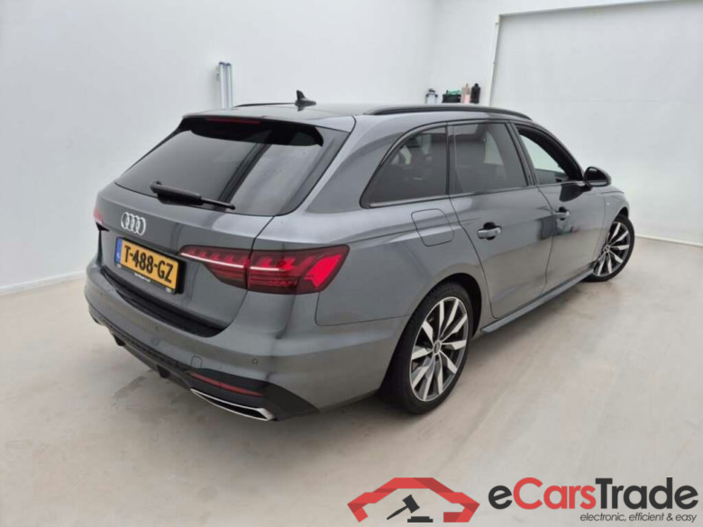 AUDI A4 Avant 35 TFSI S ed comp #2