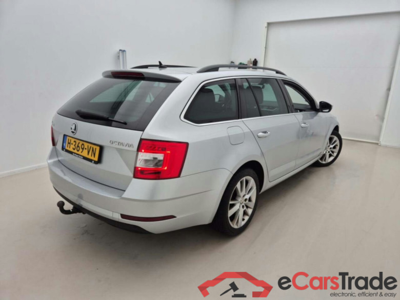 SKODA Octavia Combi 1.5 TSI Bns Edition #2