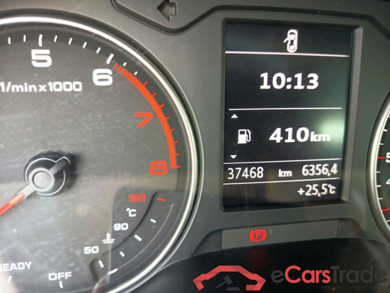 AUDI Q2 / 2016 / 5P / todoterreno Design 30 TFSI 85kW (116CV) #5
