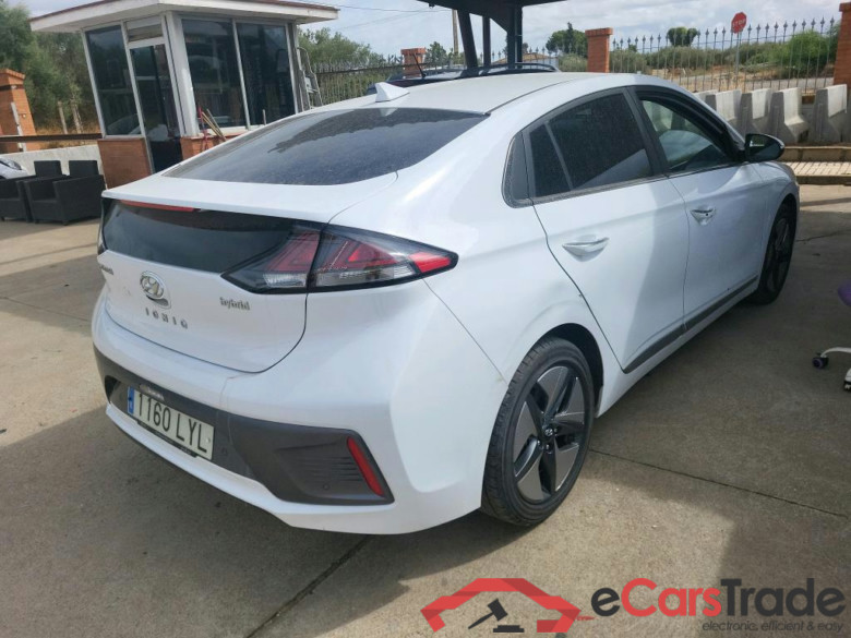 HYUNDAI IONIQ / 2019 / 5P / berlina con portón 1.6 GDI HEV Tecno DCT #2