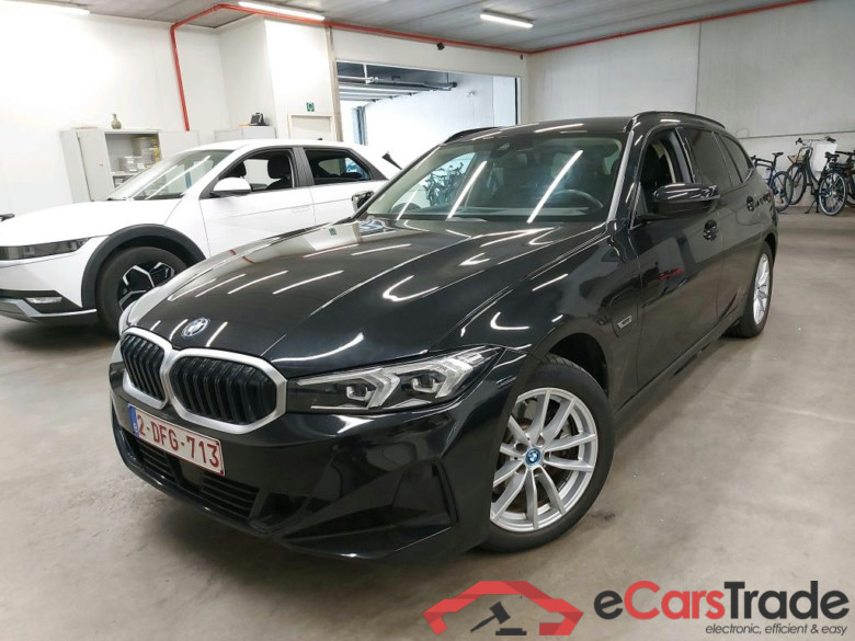 BMW - BMW 3 TOURING 320e 204PK With Sensatec Heated Sport Seats & Active Cruise Control * HYBRID * #1