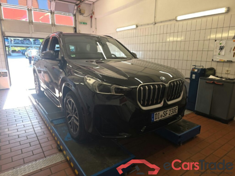 BMW iX1  #1