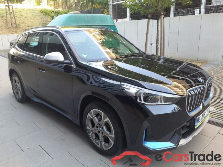 BMW iX1  #1