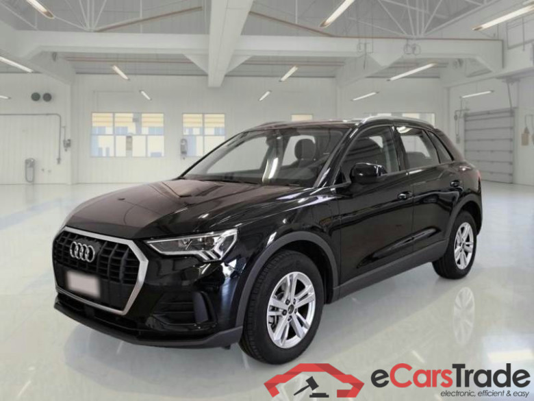 AUDI Q3 / 2018 / 5P / SUV 45 TFSI E S TRONIC BUSINESS