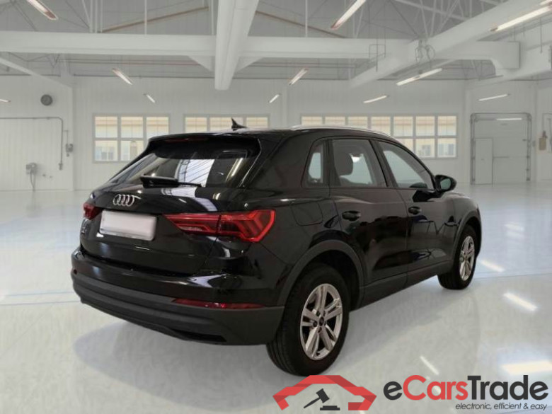 AUDI Q3 / 2018 / 5P / SUV 45 TFSI E S TRONIC BUSINESS #2