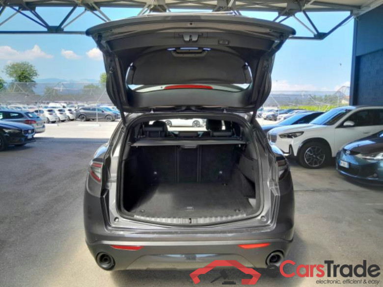 ALFA ROMEO STELVIO / 2017 / 5P / SUV 2.2 TD 210 CV SPRINT AT8 Q4 #5