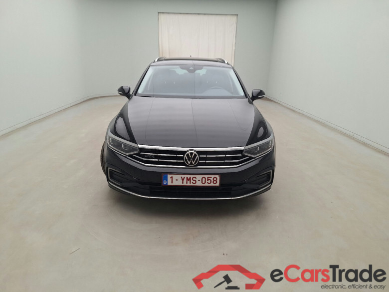 VW, Passat Variant FL'19, Volkswagen Passat Variant 1.4 TSI DSG6 GTE Busines