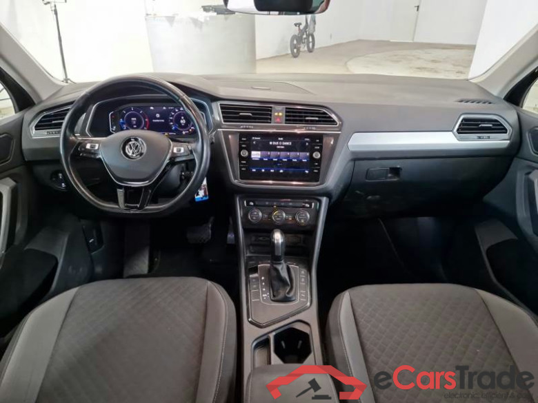 VOLKSWAGEN TIGUAN / 2016 / 5P / SUV 2.0 TDI SCR 110KW SPORT BMT DSG #3