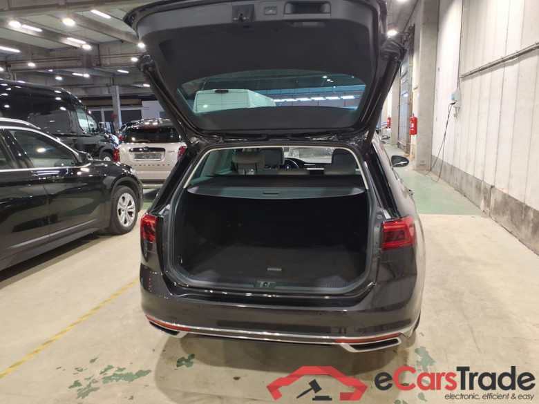 VOLKSWAGEN PASSAT VARIANT 2.0 TDI 90KW MSQ VARIANT ELEGANCE BUSINE #6