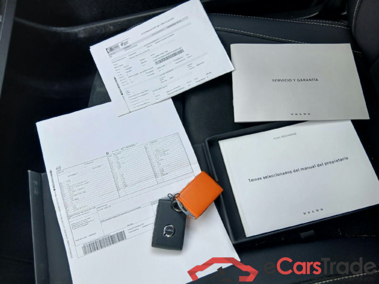 VOLVO XC40 / 2021 / 5P / todoterreno 1.5 T4 Recharge PHEV Ultimate Dark Auto #5