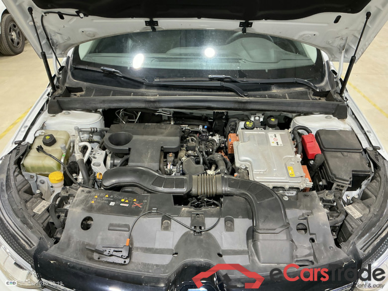 RENAULT MEGANE BERLINE 1.6 E-TECH 160 PHEV TECHNO