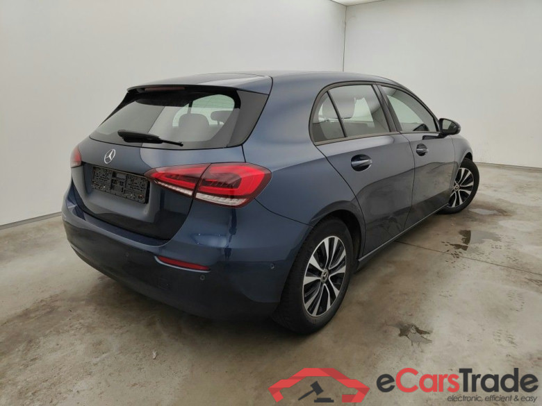 MERCEDES CLASSE A DIESEL (W177) A 180 d 116 Business Solution Essential 5d #2