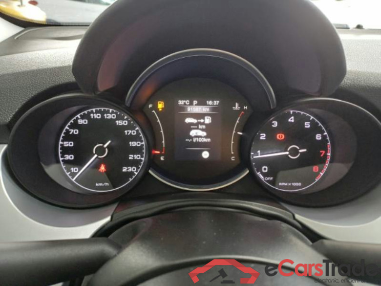 FIAT 500X / 2018 / 5P / CROSSOVER 1.3 T4 150CV DCT E6D CONNECT #4