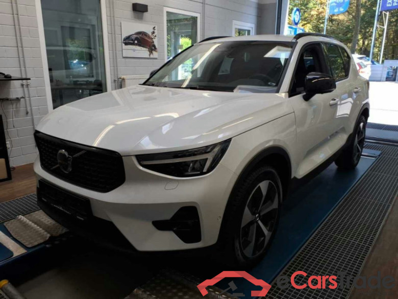 Volvo XC40 (2017->) DE - SUV5 B4 2WD EU6d, Plus Dark, (Facelift) 2022 - 2024 #1