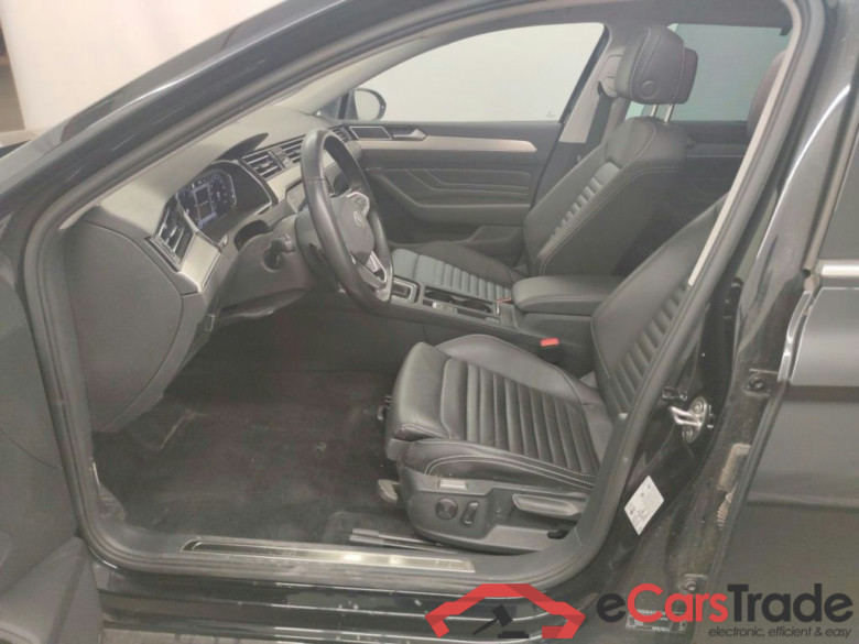 Volkswagen Passat Variant 2.0 TDI 90kW DSG Elegance Business 5d #3