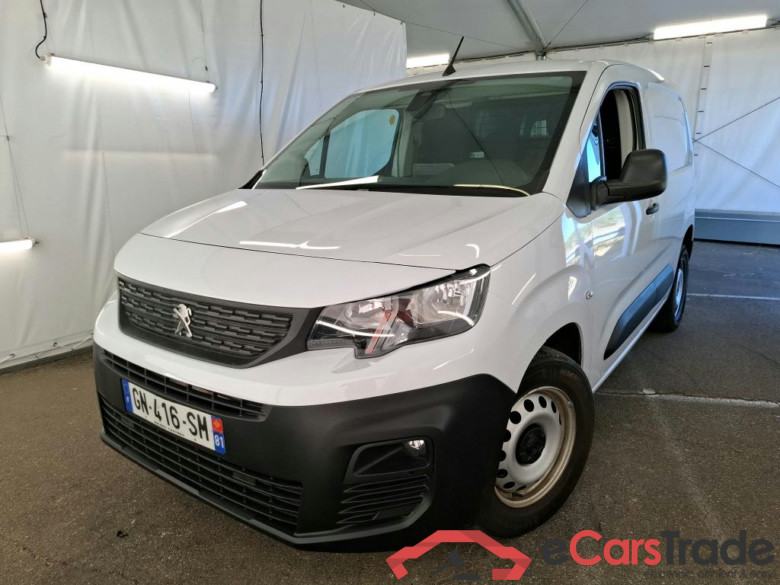 PEUGEOT Partner / 2018 / 4P / Fourgonnette BHDI 100 S&S STANDARD 650KG PREMIUM
