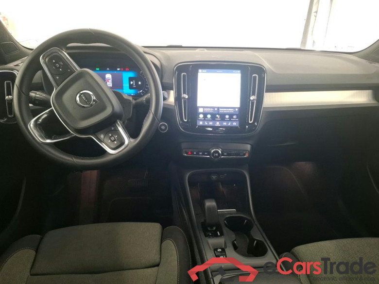 VOLVO XC40 / 2022 / 5P / SUV B3 163 DCT 7 Start #5