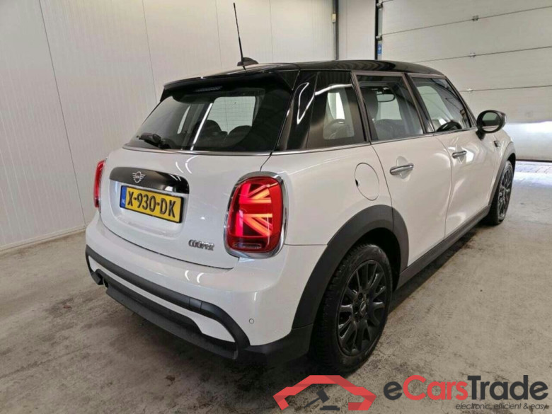 Mini 5-deurs 1.5 Cooper Camden #2
