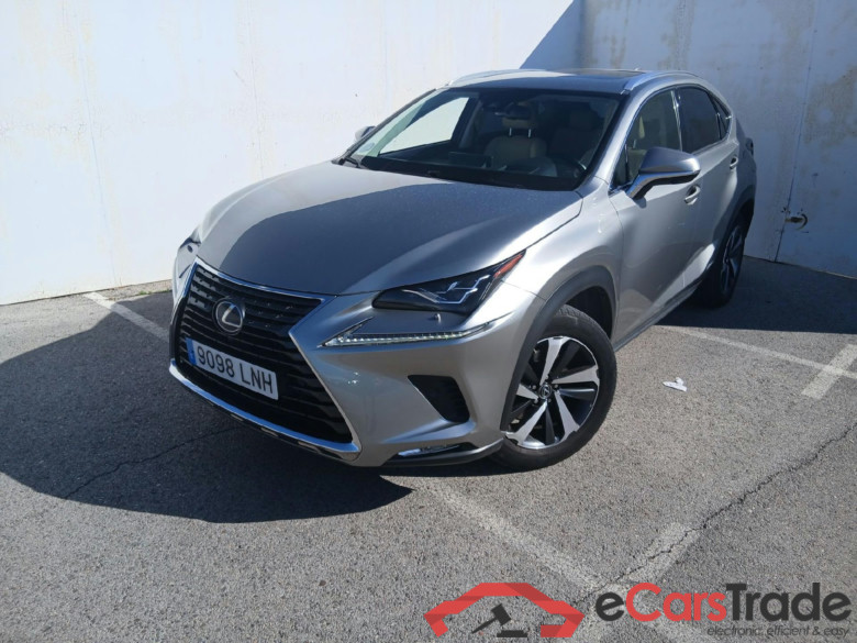 LEXUS NX / 2017 / 5P / todoterreno 2.5 300h Luxury 4WD #1