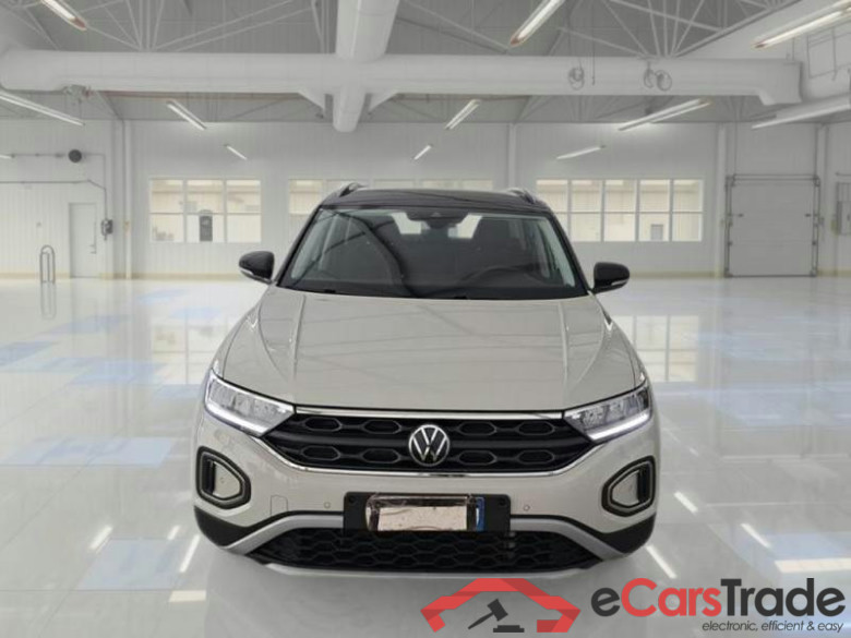 VOLKSWAGEN T-ROC / 2021 / 5P / SUV 2.0 TDI SCR LIFE DSG #6
