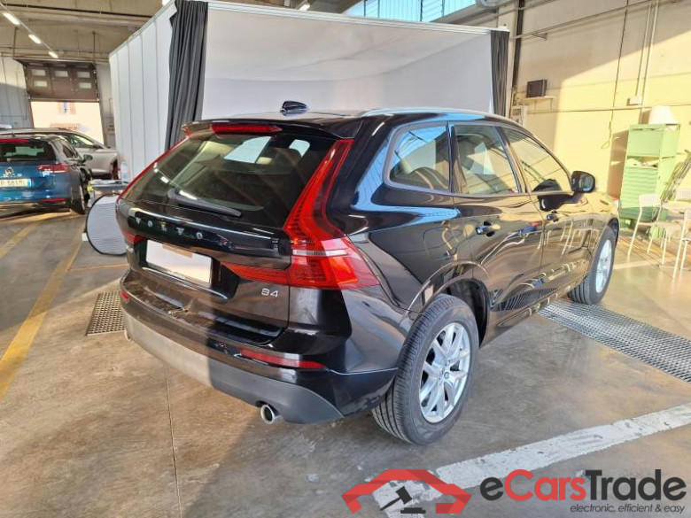 VOLVO XC60 / 2017 / 5P / SUV B4 AUTOMATICO MOMENTUM #2