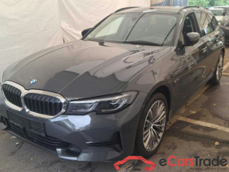3 Touring 330 e xDrive Sport Line 2.0 185KW AT8 E6d