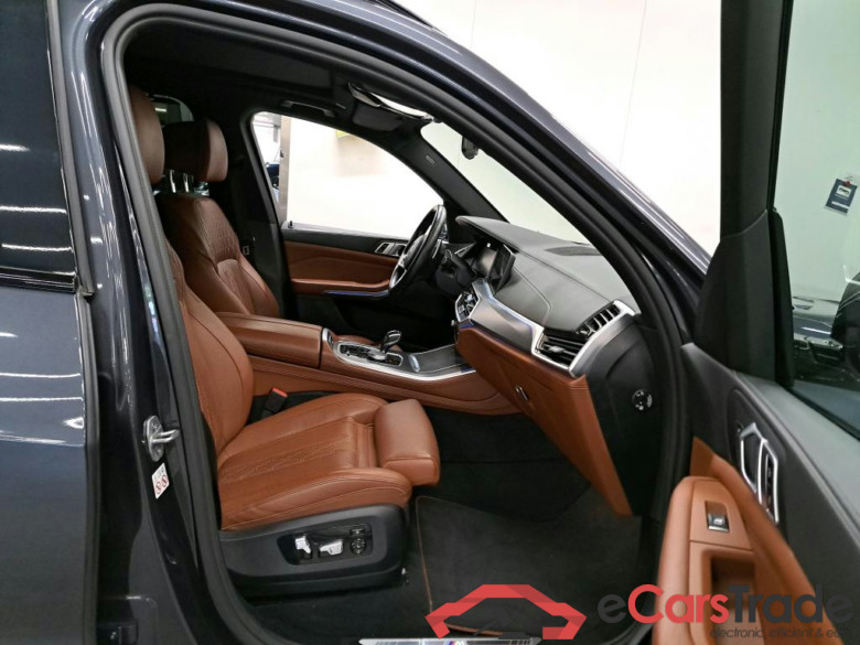 BMW - BMW X5 xDrive45e 394PK M Sport Pack Innovation & Business Plus With Comfort & Mem Seat With Active Ventilation & Travel & Laser lights & Integral Active Steering & 20 Inch   * HYBRID * #3