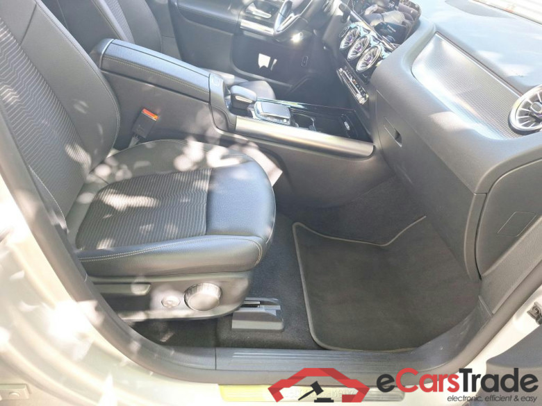 MERCEDES - MER EQA 250 Business Solution Luxury 190PK With Trailer Hook With ESP & Smartphone Integration * ELECTRIC * #3