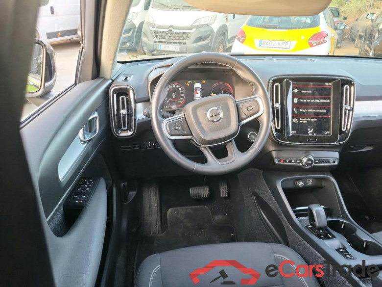 VOLVO XC40 / 2017 / 5P / todoterreno 1.5 T4 Twin Recharge Inscription Ex Auto #3