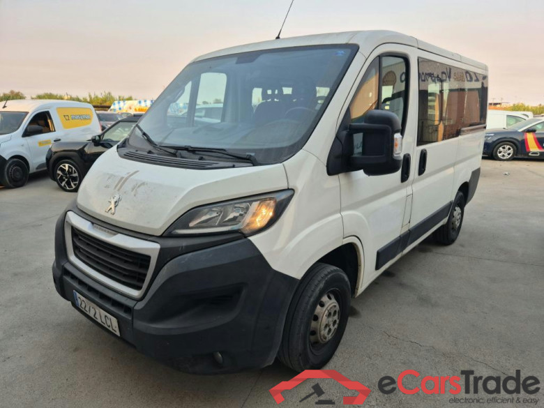 PEUGEOT Boxer / 2014 / 4P / combi Combi 5/9 Pl 330 L1H1 BlueHDi 88KW (120) #1