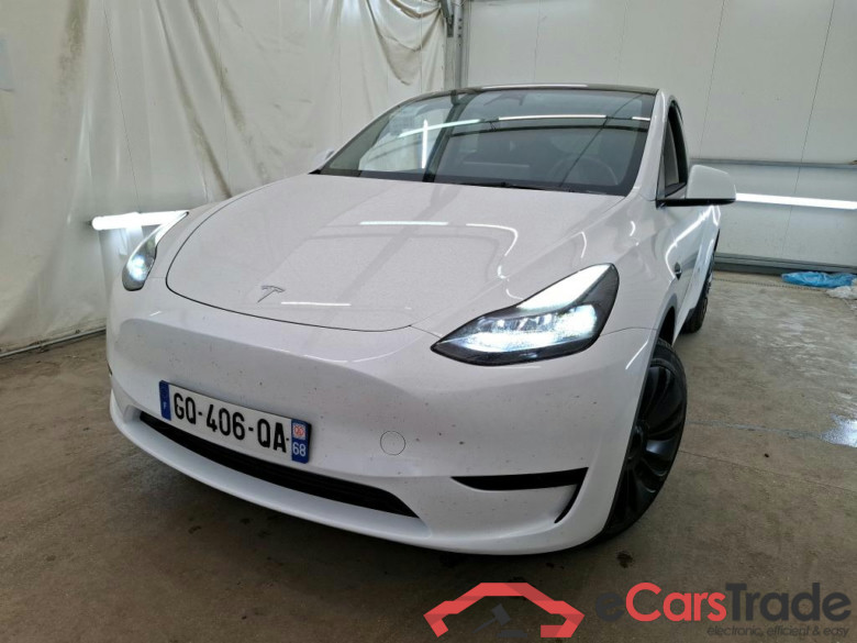 TESLA Model Y / 2021 / 5P / SUV RWD #1