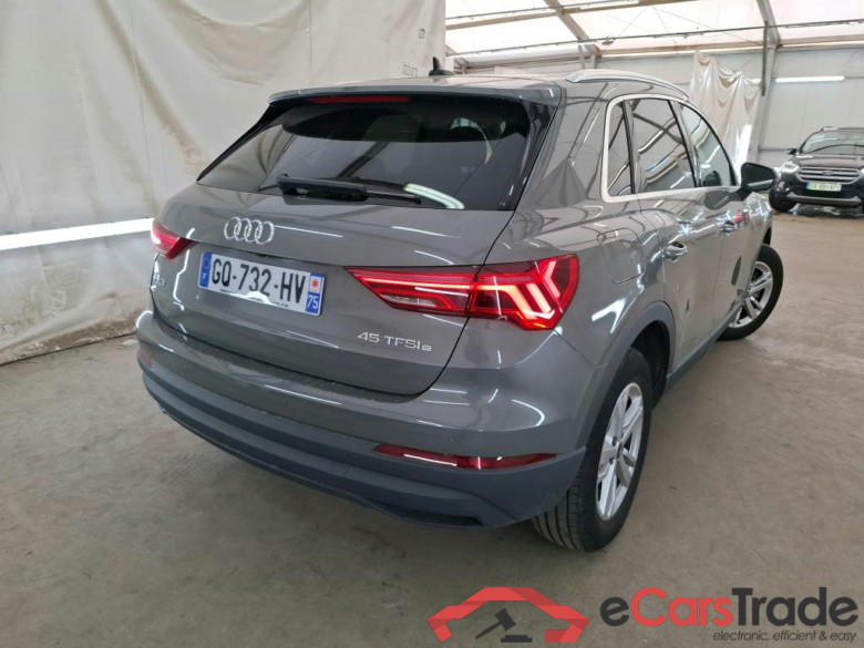AUDI Q3 / 2018 / 5P / SUV 45 TFSI E 245 S TRONIC BUSINESS LINE #4