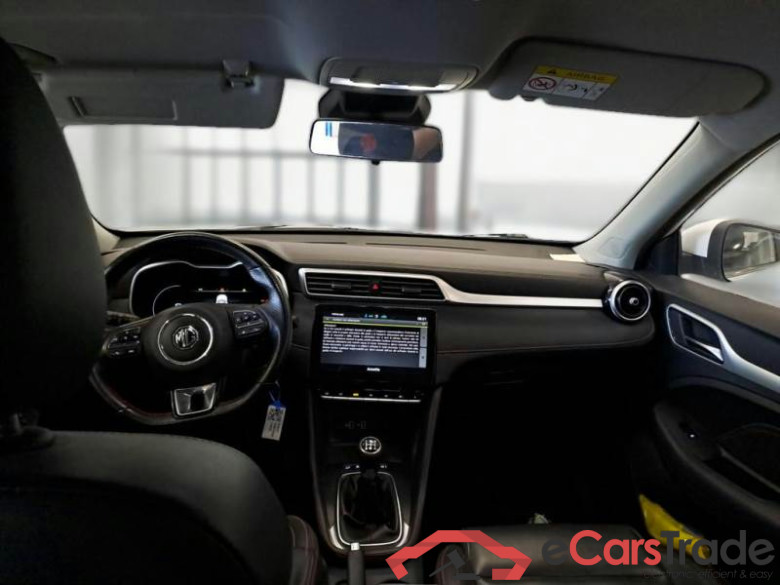 MG ZS / 2021 / 5P / SUV 1.5 VTI-TECH LUXURY #3