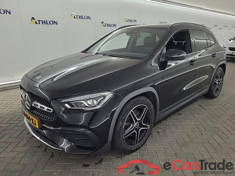 MERCEDES-BENZ GLA GLA 180 DCT Business Solution AMG 5D 100kW #1