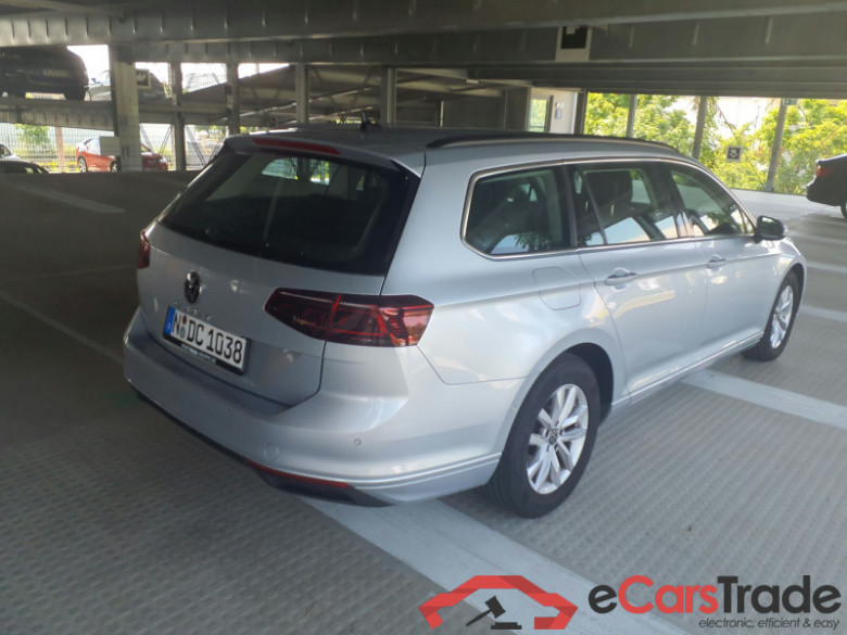 Volkswagen Passat  #3