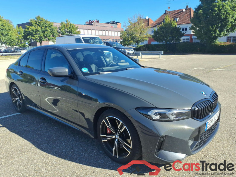 BMW 330i 